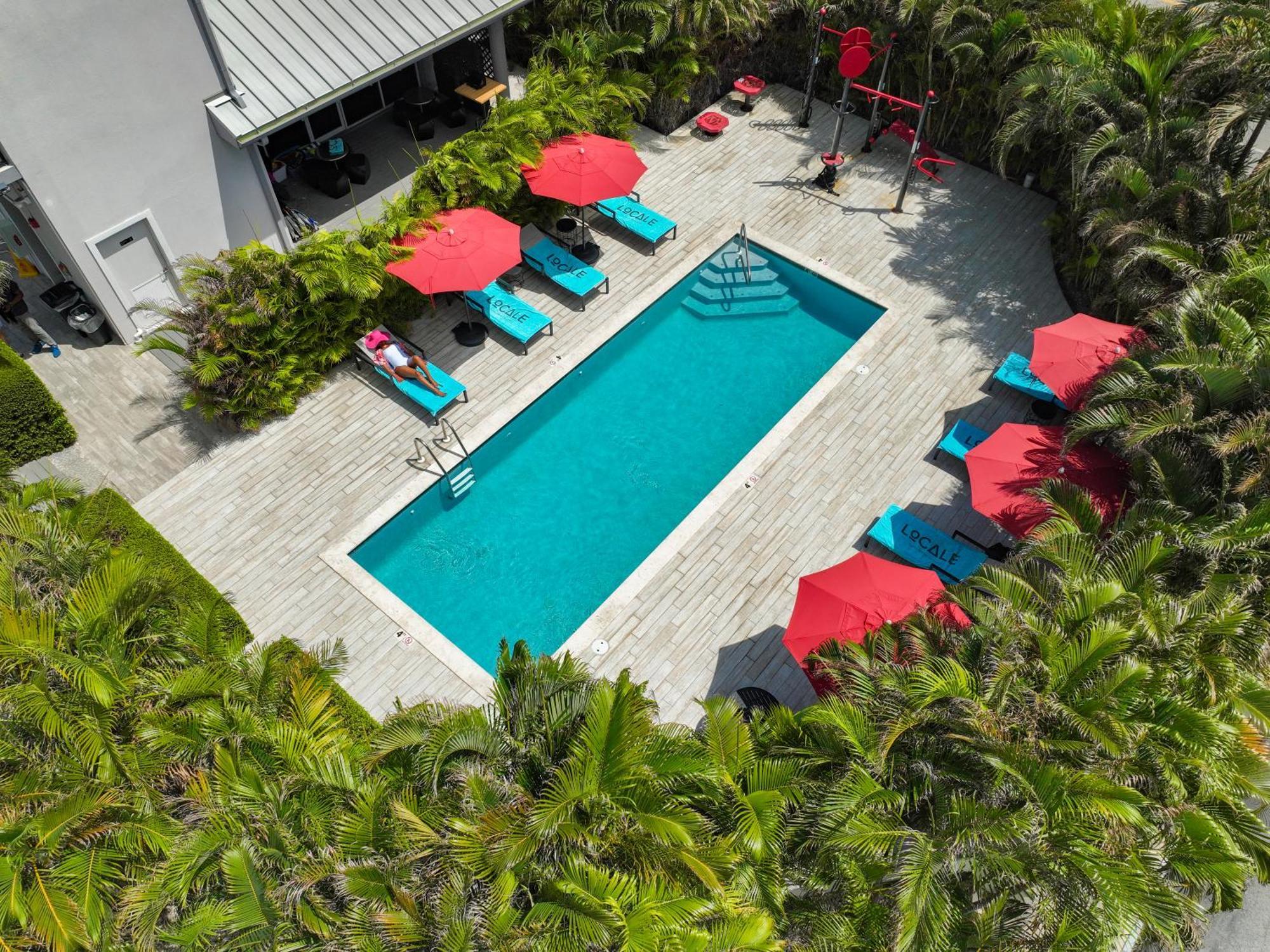 The Locale Hotel Grand Cayman จอร์จทาวน์ ภายนอก รูปภาพ