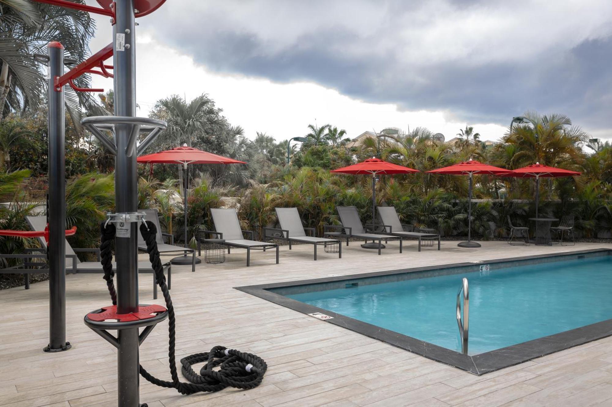 The Locale Hotel Grand Cayman จอร์จทาวน์ ภายนอก รูปภาพ