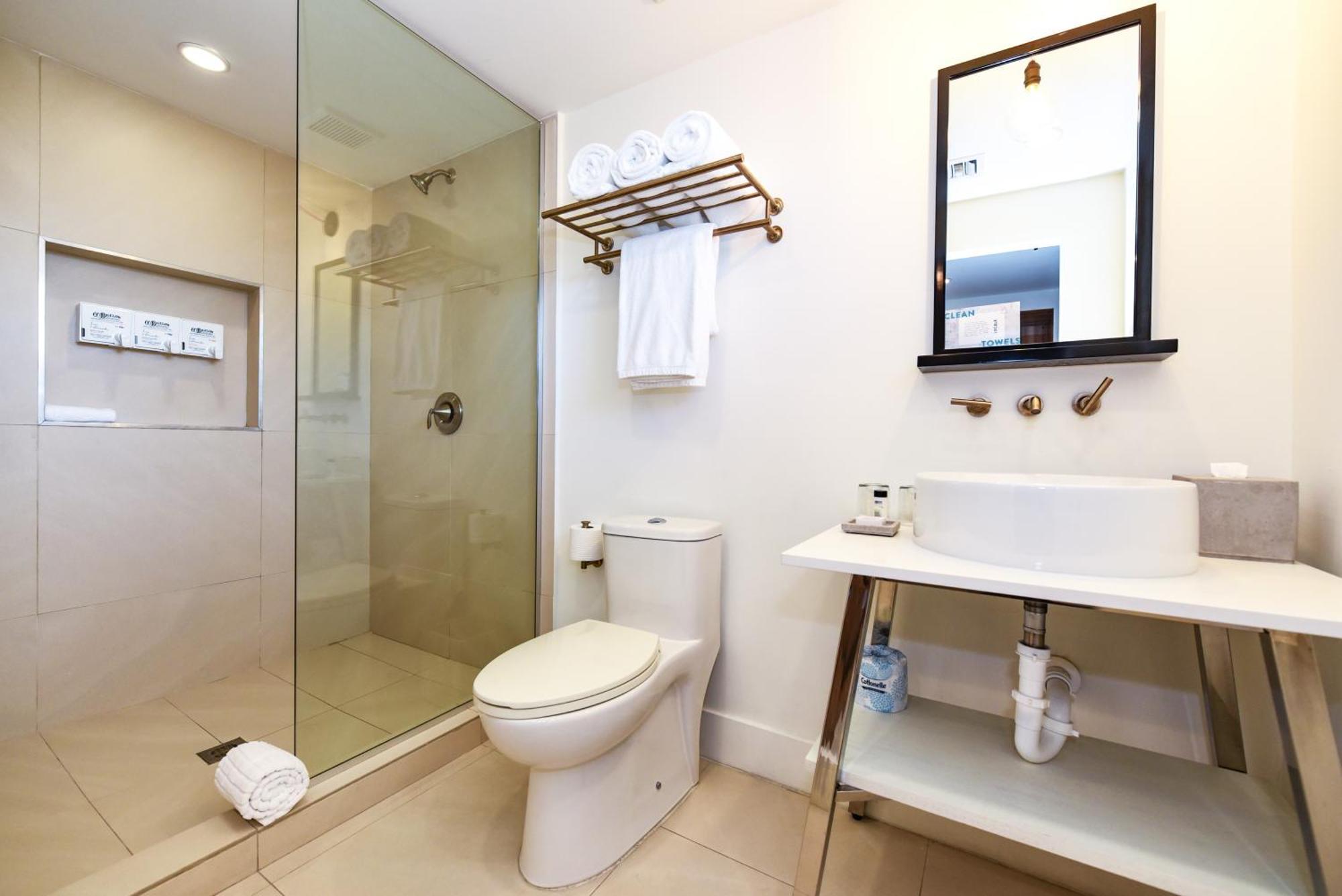 The Locale Hotel Grand Cayman จอร์จทาวน์ ภายนอก รูปภาพ