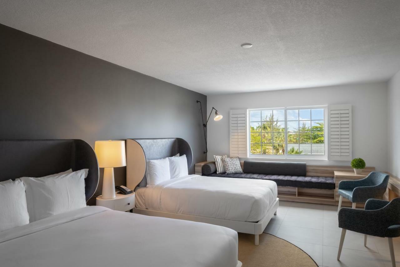 The Locale Hotel Grand Cayman จอร์จทาวน์ ภายนอก รูปภาพ