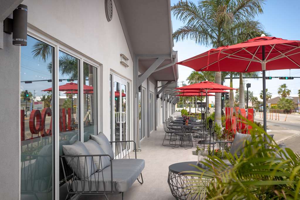 The Locale Hotel Grand Cayman จอร์จทาวน์ ภายนอก รูปภาพ